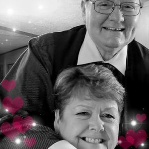 Meet your Posher, Dee dee